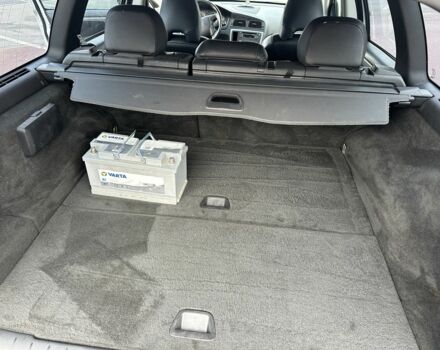 Белый Вольво В70, объемом двигателя 2.4 л и пробегом 350 тыс. км за 1950 $, фото 19 на Automoto.ua