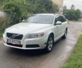 Білий Вольво V70, об'ємом двигуна 2.4 л та пробігом 324 тис. км за 10500 $, фото 1 на Automoto.ua