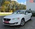 Білий Вольво V70, об'ємом двигуна 2 л та пробігом 304 тис. км за 9000 $, фото 1 на Automoto.ua