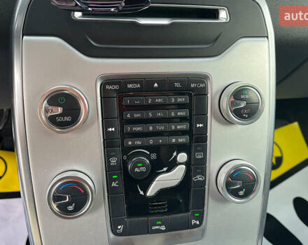 Белый Вольво В70, объемом двигателя 1.56 л и пробегом 273 тыс. км за 8500 $, фото 16 на Automoto.ua