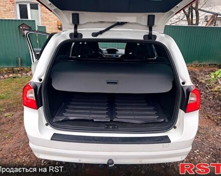 Білий Вольво V70, об'ємом двигуна 1.6 л та пробігом 267 тис. км за 14540 $, фото 11 на Automoto.ua