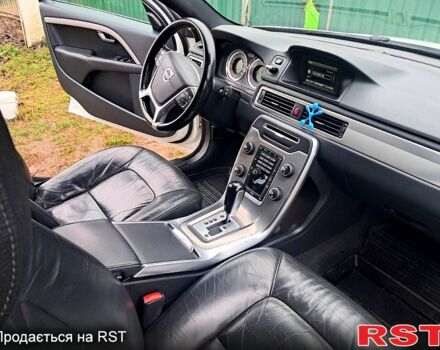 Білий Вольво V70, об'ємом двигуна 1.6 л та пробігом 267 тис. км за 14540 $, фото 5 на Automoto.ua