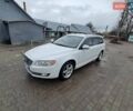 Белый Вольво В70, объемом двигателя 1.56 л и пробегом 267 тыс. км за 14597 $, фото 2 на Automoto.ua