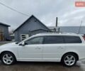 Белый Вольво В70, объемом двигателя 1.56 л и пробегом 267 тыс. км за 14597 $, фото 1 на Automoto.ua