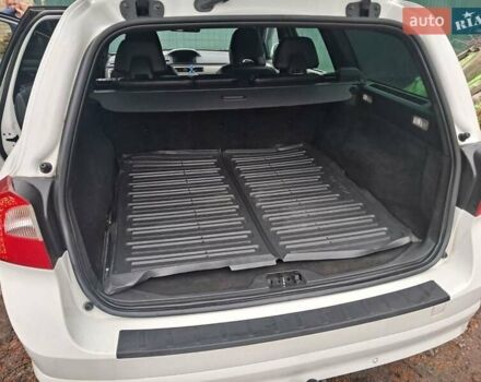 Белый Вольво В70, объемом двигателя 1.56 л и пробегом 267 тыс. км за 14597 $, фото 13 на Automoto.ua