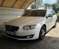 Белый Вольво В70, объемом двигателя 1.56 л и пробегом 152 тыс. км за 10800 $, фото 1 на Automoto.ua