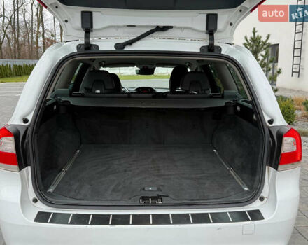 Белый Вольво В70, объемом двигателя 2 л и пробегом 178 тыс. км за 11000 $, фото 20 на Automoto.ua