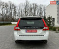 Білий Вольво V70, об'ємом двигуна 2 л та пробігом 178 тис. км за 10999 $, фото 3 на Automoto.ua