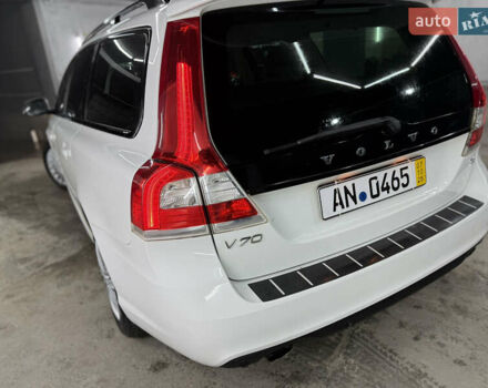 Белый Вольво В70, объемом двигателя 2 л и пробегом 160 тыс. км за 11000 $, фото 11 на Automoto.ua