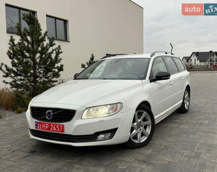 Белый Вольво В70, объемом двигателя 2 л и пробегом 178 тыс. км за 11500 $, фото 6 на Automoto.ua