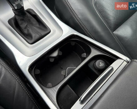 Белый Вольво В70, объемом двигателя 2 л и пробегом 178 тыс. км за 11500 $, фото 28 на Automoto.ua