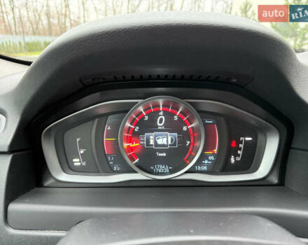 Белый Вольво В70, объемом двигателя 2 л и пробегом 178 тыс. км за 11500 $, фото 23 на Automoto.ua