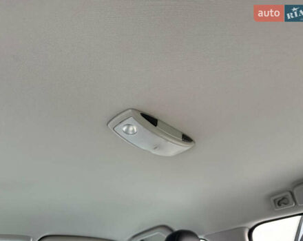 Белый Вольво В70, объемом двигателя 2 л и пробегом 178 тыс. км за 11500 $, фото 43 на Automoto.ua