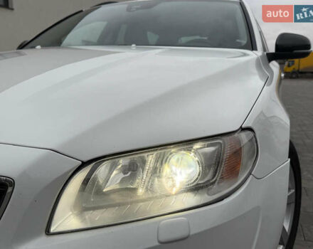 Белый Вольво В70, объемом двигателя 2 л и пробегом 178 тыс. км за 11500 $, фото 15 на Automoto.ua