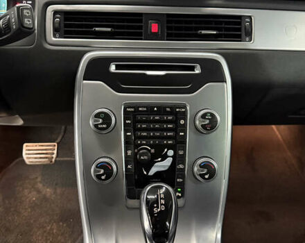 Белый Вольво В70, объемом двигателя 2 л и пробегом 160 тыс. км за 11000 $, фото 33 на Automoto.ua