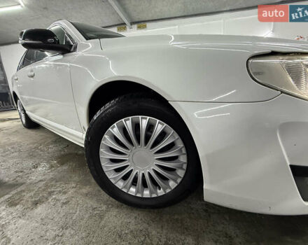 Белый Вольво В70, объемом двигателя 2 л и пробегом 160 тыс. км за 11000 $, фото 16 на Automoto.ua