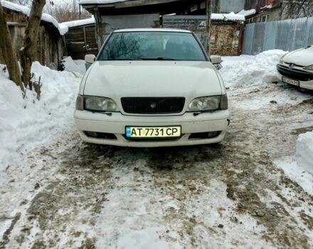 Білий Вольво V70, об'ємом двигуна 2.4 л та пробігом 375 тис. км за 1600 $, фото 1 на Automoto.ua