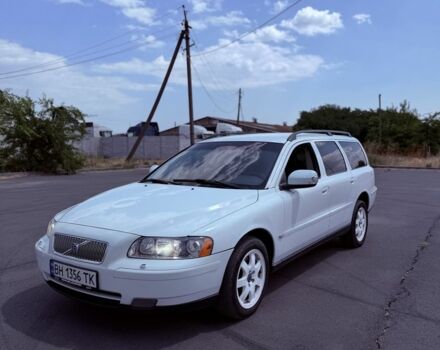 Білий Вольво V70, об'ємом двигуна 2.4 л та пробігом 205 тис. км за 3650 $, фото 1 на Automoto.ua