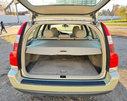 Бежевий Вольво V70, об'ємом двигуна 0 л та пробігом 240 тис. км за 2050 $, фото 7 на Automoto.ua