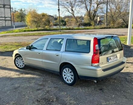 Бежевий Вольво V70, об'ємом двигуна 0 л та пробігом 240 тис. км за 2050 $, фото 1 на Automoto.ua