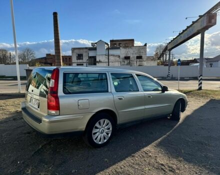 Бежевий Вольво V70, об'ємом двигуна 0 л та пробігом 240 тис. км за 2050 $, фото 2 на Automoto.ua