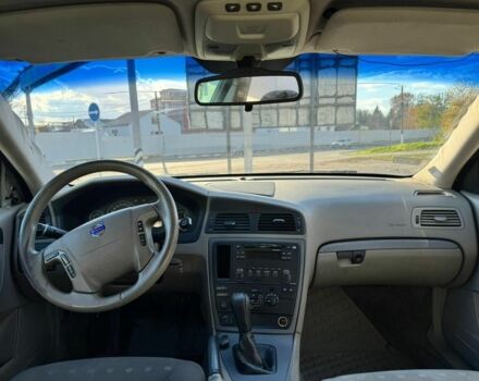 Бежевий Вольво V70, об'ємом двигуна 0 л та пробігом 240 тис. км за 2050 $, фото 15 на Automoto.ua