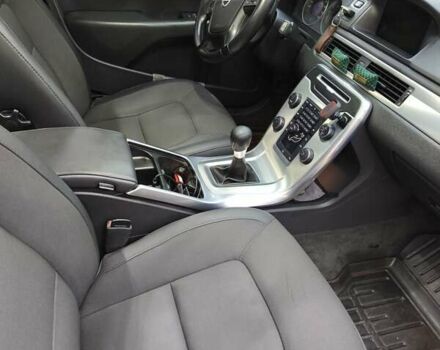 Бежевый Вольво В70, объемом двигателя 1.56 л и пробегом 256 тыс. км за 11000 $, фото 10 на Automoto.ua