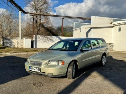 Бежевый Вольво В70, объемом двигателя 0 л и пробегом 240 тыс. км за 2050 $, фото 1 на Automoto.ua