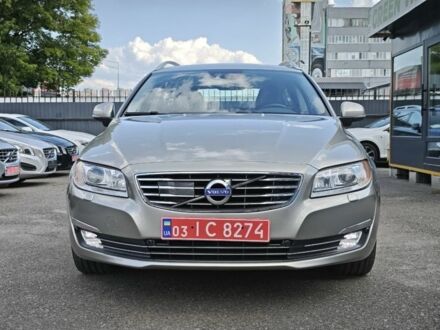 Бежевий Вольво V70, об'ємом двигуна 2.4 л та пробігом 234 тис. км за 17552 $, фото 1 на Automoto.ua