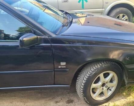 Черный Вольво В70, объемом двигателя 2.46 л и пробегом 375 тыс. км за 3750 $, фото 12 на Automoto.ua