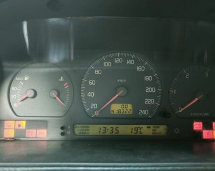 Черный Вольво В70, объемом двигателя 2.5 л и пробегом 419 тыс. км за 2400 $, фото 2 на Automoto.ua