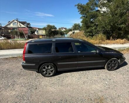 Черный Вольво В70, объемом двигателя 2.5 л и пробегом 350 тыс. км за 2400 $, фото 7 на Automoto.ua