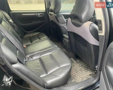 Чорний Вольво V70, об'ємом двигуна 2.4 л та пробігом 250 тис. км за 5000 $, фото 2 на Automoto.ua