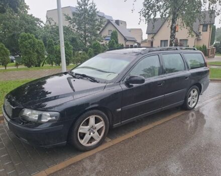 Чорний Вольво V70, об'ємом двигуна 2.4 л та пробігом 345 тис. км за 2334 $, фото 1 на Automoto.ua
