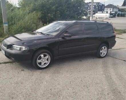 Чорний Вольво V70, об'ємом двигуна 2 л та пробігом 300 тис. км за 3500 $, фото 4 на Automoto.ua