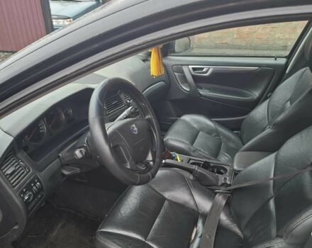 Черный Вольво В70, объемом двигателя 2.4 л и пробегом 380 тыс. км за 2700 $, фото 2 на Automoto.ua