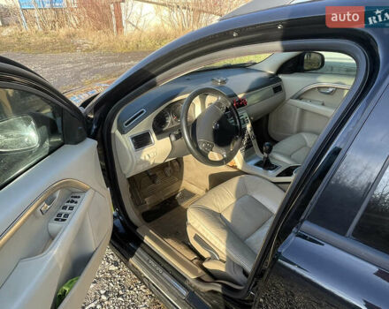 Черный Вольво В70, объемом двигателя 2.4 л и пробегом 420 тыс. км за 6700 $, фото 5 на Automoto.ua