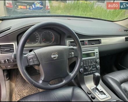 Чорний Вольво V70, об'ємом двигуна 2.4 л та пробігом 300 тис. км за 7500 $, фото 6 на Automoto.ua