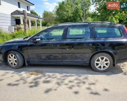 Чорний Вольво V70, об'ємом двигуна 2.4 л та пробігом 300 тис. км за 7500 $, фото 1 на Automoto.ua