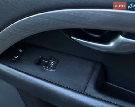 Черный Вольво В70, объемом двигателя 2 л и пробегом 281 тыс. км за 8000 $, фото 57 на Automoto.ua