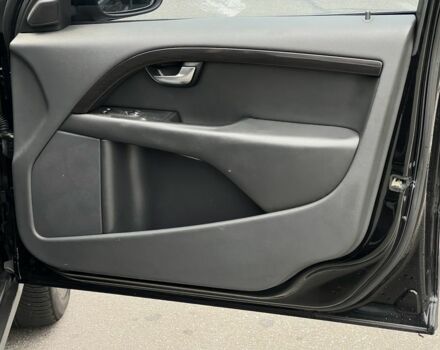 Вольво В70 2008 в Киеве на Automoto.ua Черный Вольво В70, объемом двигателя 2.4 л и пробегом 317 тыс. км за 10999 $, фото 23 на Automoto.ua