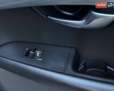 Черный Вольво В70, объемом двигателя 2 л и пробегом 281 тыс. км за 8000 $, фото 53 на Automoto.ua