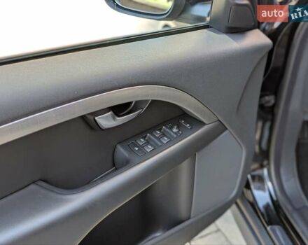 Черный Вольво В70, объемом двигателя 2 л и пробегом 339 тыс. км за 7599 $, фото 37 на Automoto.ua