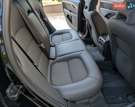 Черный Вольво В70, объемом двигателя 2 л и пробегом 339 тыс. км за 7599 $, фото 44 на Automoto.ua