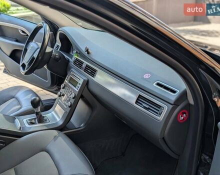 Черный Вольво В70, объемом двигателя 2 л и пробегом 339 тыс. км за 7599 $, фото 48 на Automoto.ua