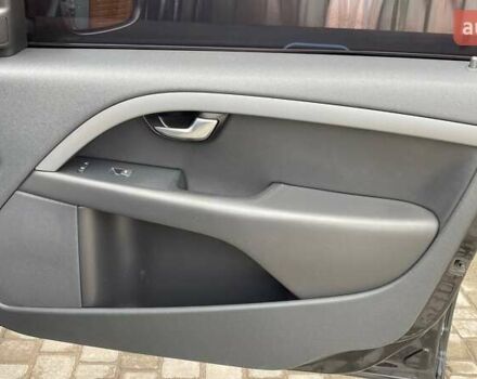 Черный Вольво В70, объемом двигателя 1.56 л и пробегом 310 тыс. км за 9100 $, фото 32 на Automoto.ua