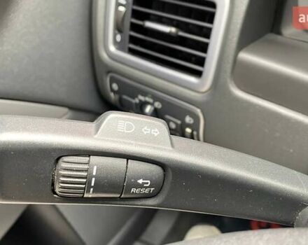 Черный Вольво В70, объемом двигателя 1.56 л и пробегом 310 тыс. км за 9100 $, фото 24 на Automoto.ua