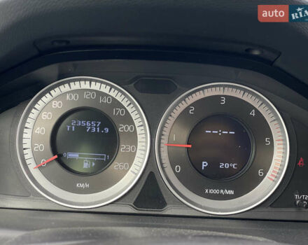 Чорний Вольво V70, об'ємом двигуна 1.6 л та пробігом 235 тис. км за 9300 $, фото 26 на Automoto.ua