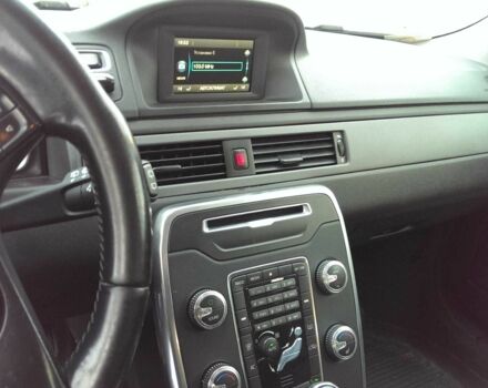 Черный Вольво В70, объемом двигателя 2 л и пробегом 190 тыс. км за 11357 $, фото 8 на Automoto.ua