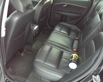 Черный Вольво В70, объемом двигателя 2 л и пробегом 190 тыс. км за 11357 $, фото 10 на Automoto.ua